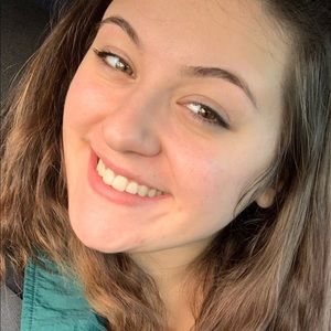 Meet your Posher, Michaela